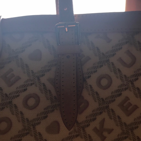 Dooney & Bourke purse - Picture 4 of 8